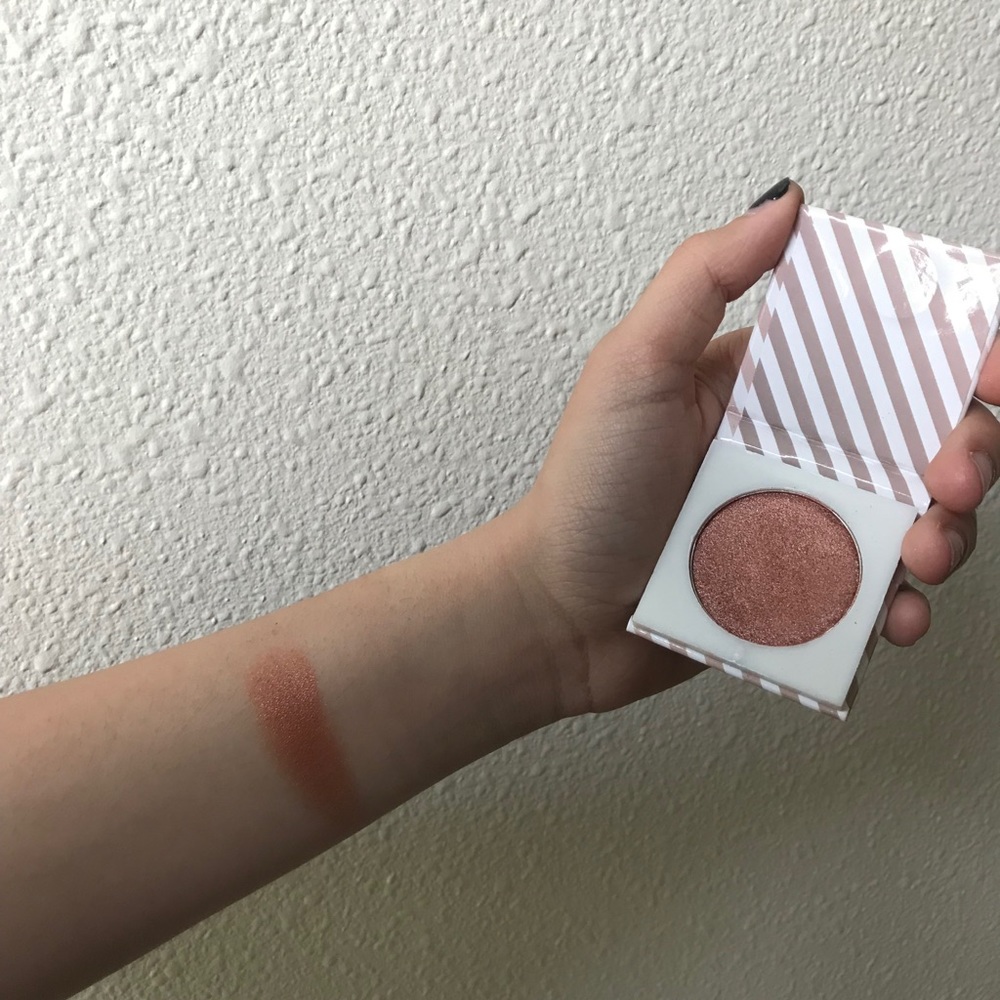 foiled eyeshadow bronze rose gold color